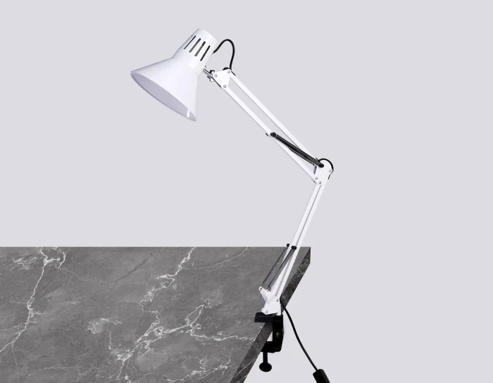Настольная лампа Ambrella Desk DE7719