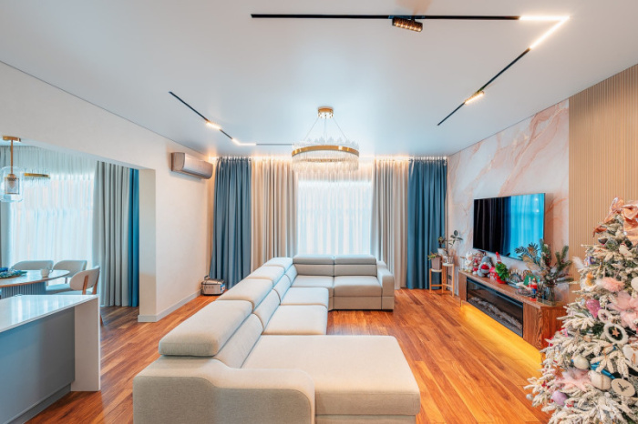 Светильник на шине Denkirs SMART LINEAR DK8014-BK