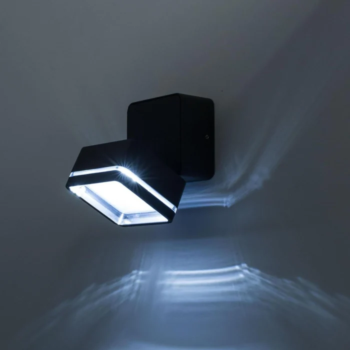 Уличный настенный светильник Citilux Garda CLU0008K