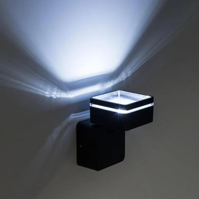 Уличный настенный светильник Citilux Garda CLU0008K