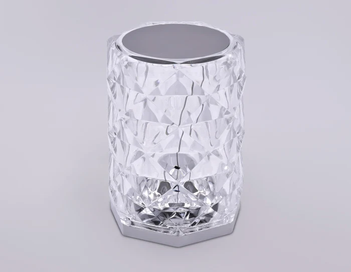 Настольная светодиодная лампа с сенсорным выключателем и пультом Ambrella light DE8013