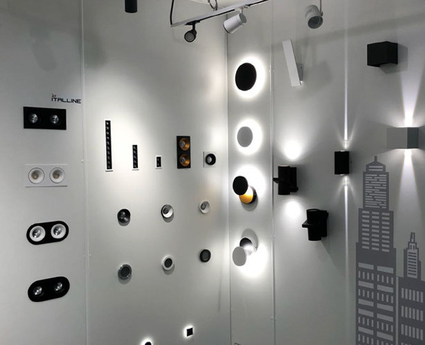 Светильник настенный Italline IT01-A150/2 white