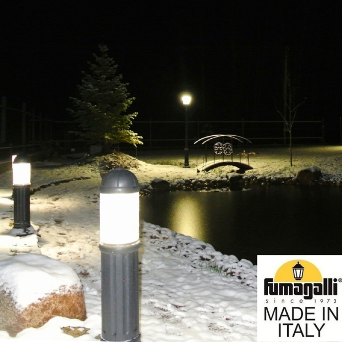 Садовый светильник-столбик FUMAGALLI SAURO 1100  D15.555.000.AXD1L.CRB