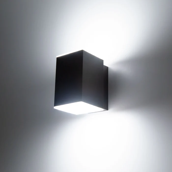 Уличный настенный светильник Citilux CLU0002