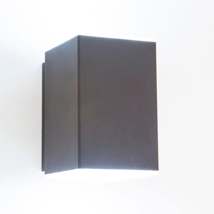 Уличный настенный светильник Citilux Garda CLU0002