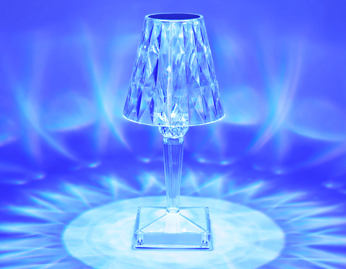 Настольная светодиодная лампа с сенсорным выключателем и пультом Ambrella light DE8057