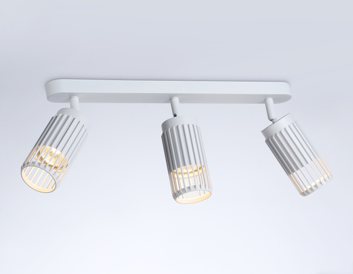 Настенно-потолочный поворотный спот со сменной лампой GU10 Ambrella light TN51688