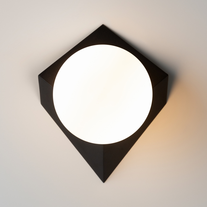 Настенный светильник Maytoni Cubeo MOD445WL-01B