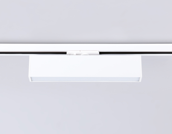Трековый однофазный светодиодный светильник Ambrella light GL6763