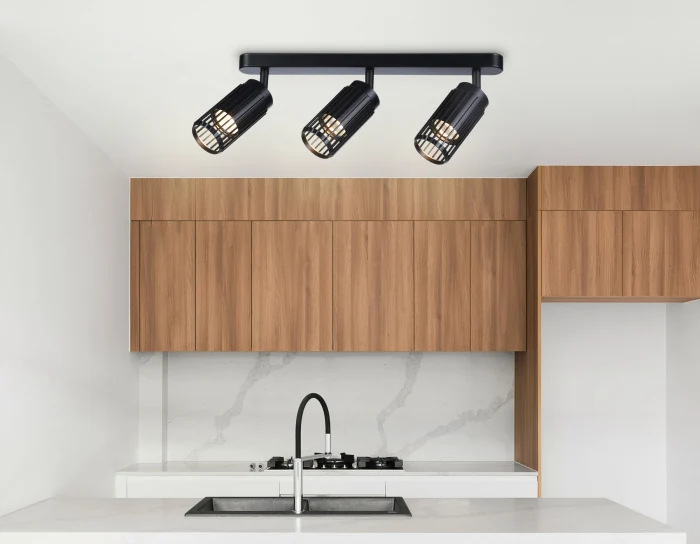 Настенно-потолочный поворотный спот со сменной лампой GU10 Ambrella light TN51690