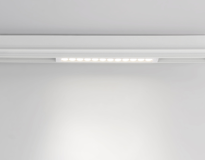 Управляемый светодиодный светильник для шинопровода Magnetic 220V диммируемый 3000-6400K Ambrella light GL1301