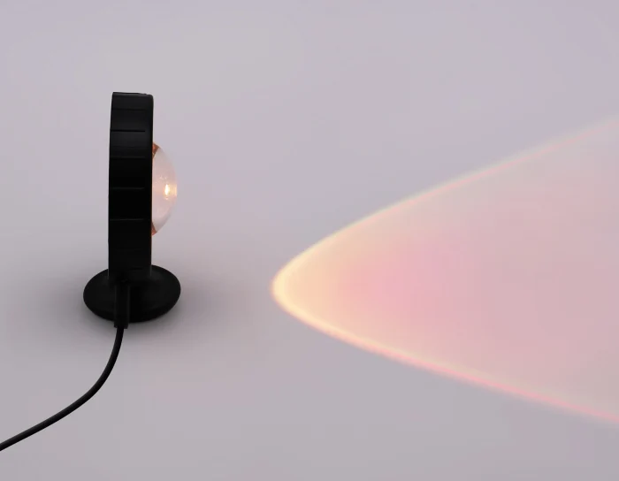 Атмосферная светодиодная настольная лампа с пультом Ambrella light DE8383