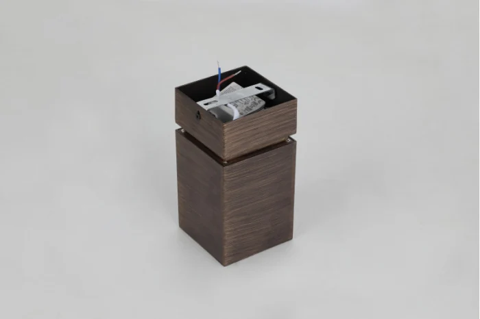 Накладной светильник Favourite 2794-1U