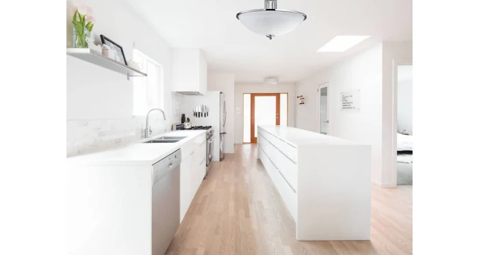 Люстра потолочная Lucia Tucci SESTO 176.3 R40