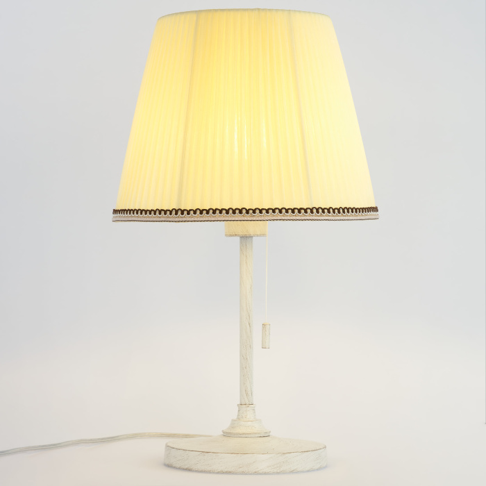 Настольный светильник Citilux Линц CL402723