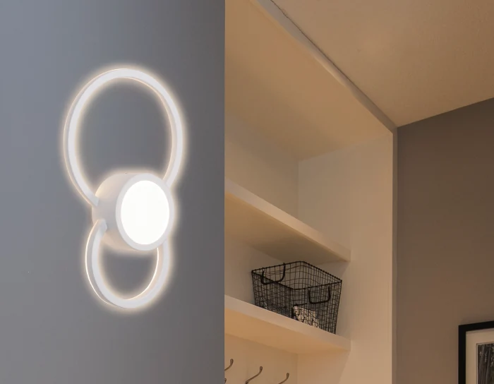 Настенный светодиодный светильник с акрилом Ambrella light FL413