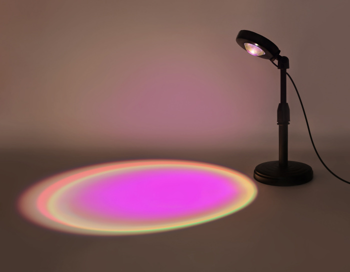 Атмосферная светодиодная настольная лампа с пультом Ambrella light DE8385