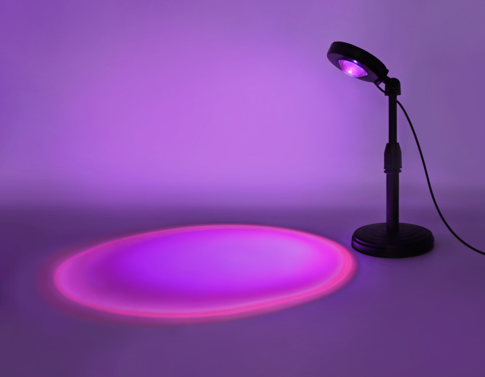 Атмосферная светодиодная настольная лампа с пультом Ambrella light DE8385