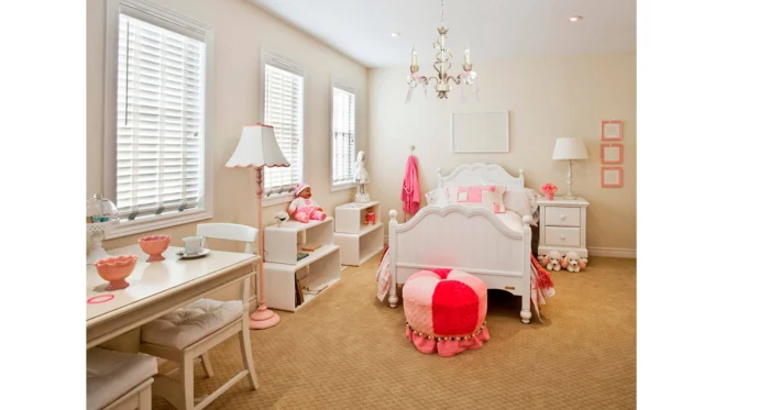 Люстра подвесная Lucia Tucci ANGELO 147.3 Ivory