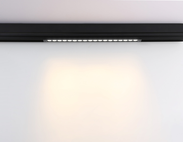 Управляемый светодиодный светильник для шинопровода Magnetic 220V диммируемый 3000-6400K Ambrella light GL1312