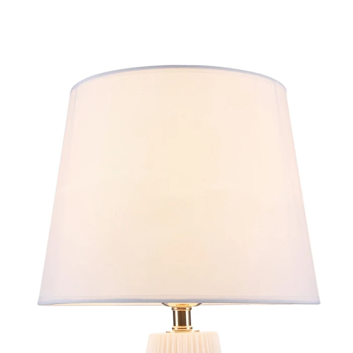 Настольная лампа Maytoni Z181-TL-01-W