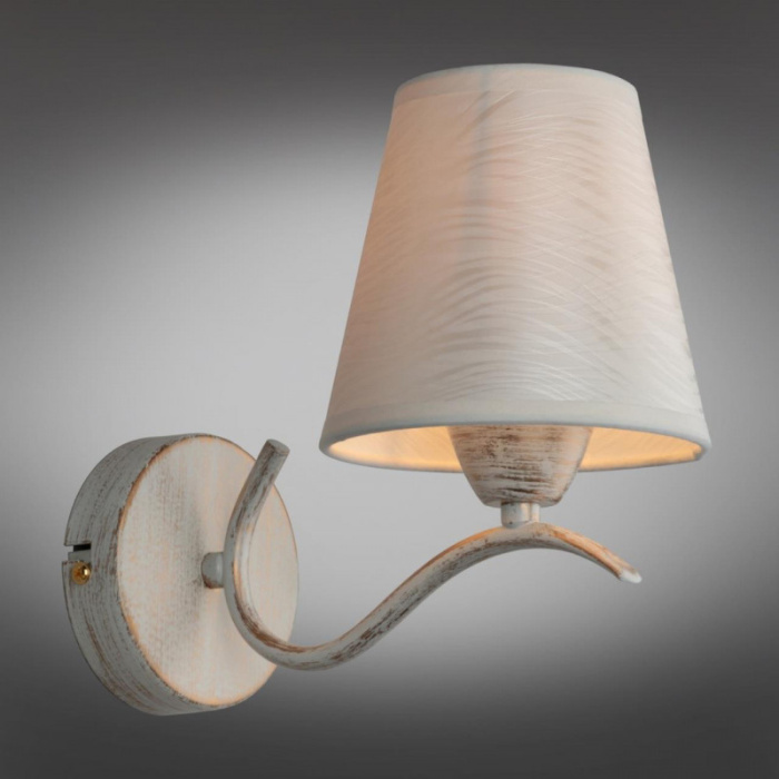 Светильник настенный Omnilux Ugento OML-28401-01