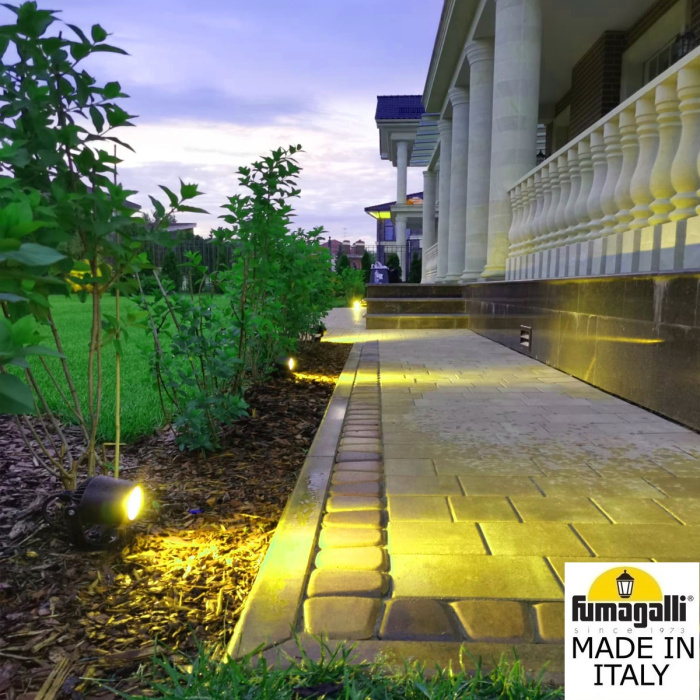 Фасадный светильник FUMAGALLI MINITOMMY  1M1.000.000.AXU1L