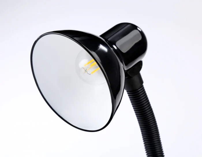 Настольная лампа со сменной лампой E27 с выключателем Ambrella light DE7704