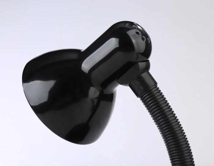 Настольная лампа со сменной лампой E27 с выключателем Ambrella light DE7704