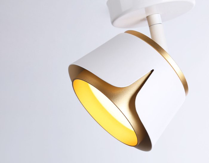 Накладной поворотный спот со сменной лампой GX53 Ambrella light TN71224