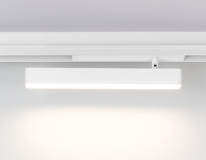 Управляемый светодиодный светильник для шинопровода Magnetic 220V диммируемый 3000-6400K Ambrella light GL1331