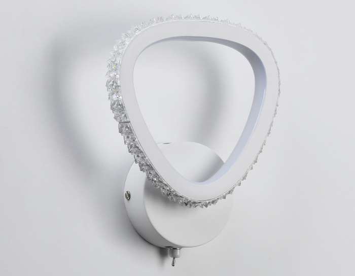 Настенный светодиодный светильник с выключателем на корпусе Ambrella light FA9557