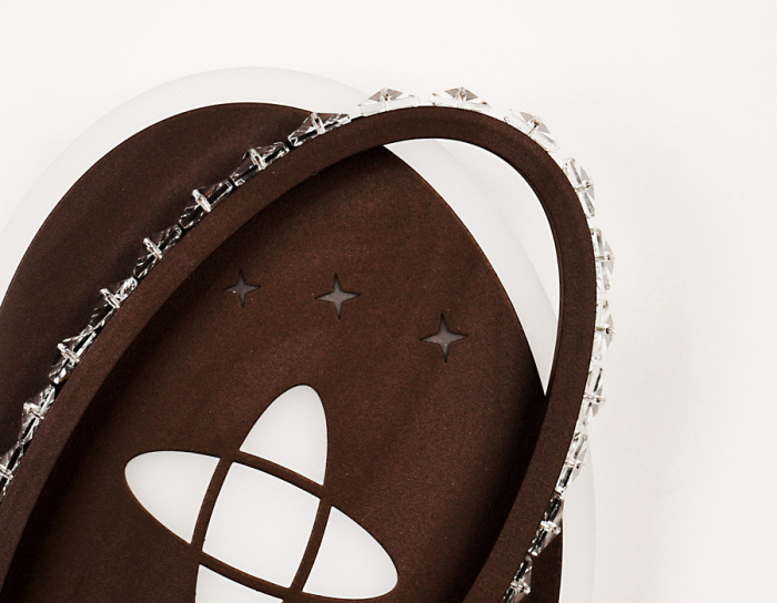 Настенный светодиодный светильник с хрусталем Ambrella light FA233