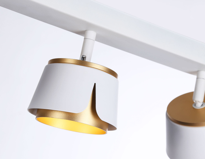 Настенно-потолочный поворотный спот со сменной лампой GX53 Ambrella light TN71235