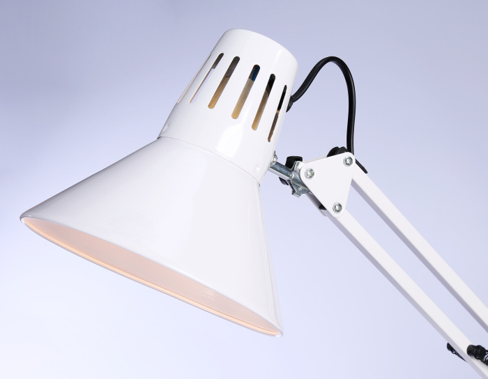 Настольная лампа со сменной лампой E27 на струбцине Ambrella light DE7719