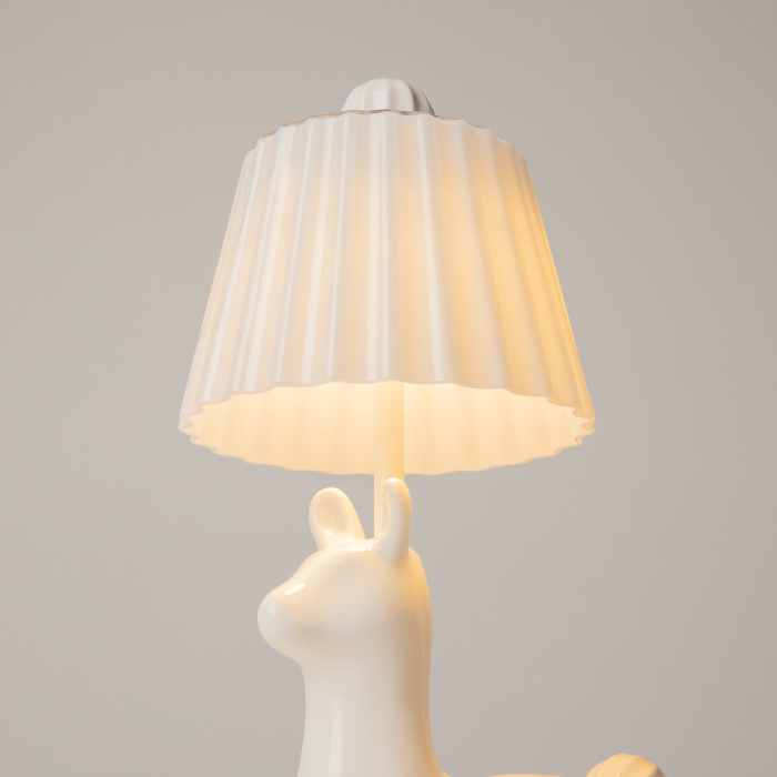 Детская настольная лампа Maytoni Senor alpaca MOD377TL-L5W3K