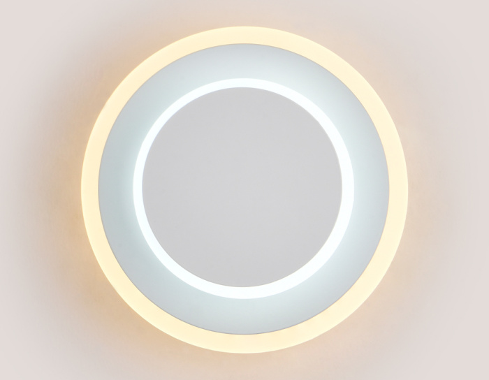 Настенный светодиодный светильник с выключателем Ambrella light FW105