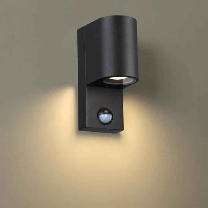 Настенный светильник Odeon Light Motto 4390/1W