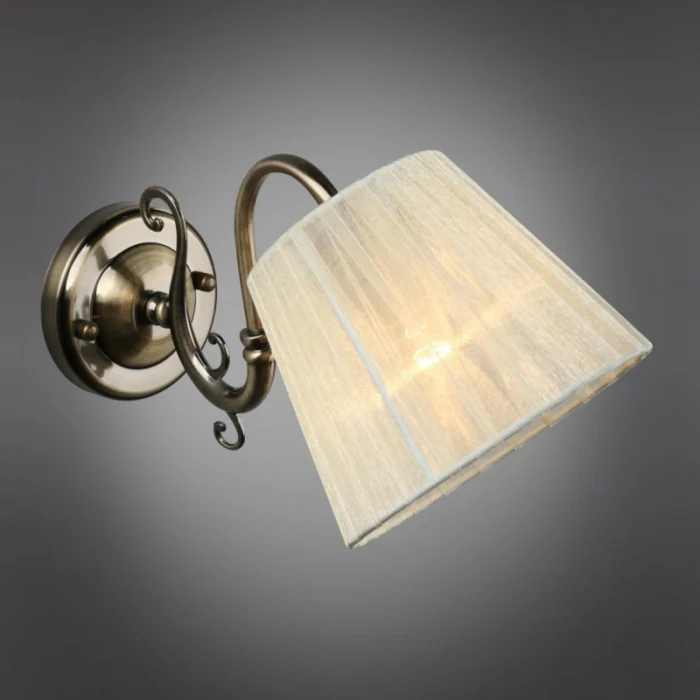 Светильник настенный Omnilux Leonessa OML-29111-01