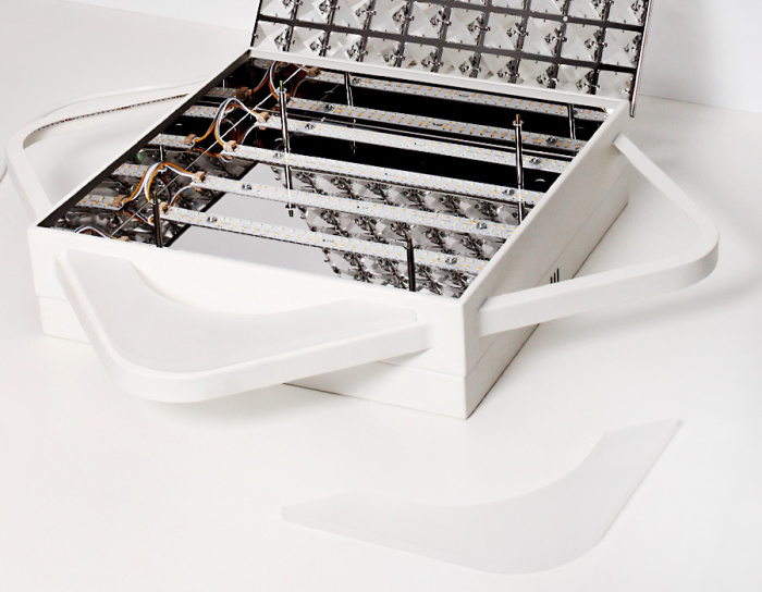 Управляемый светодиодный светильник с хрусталем Ambrella light FA124