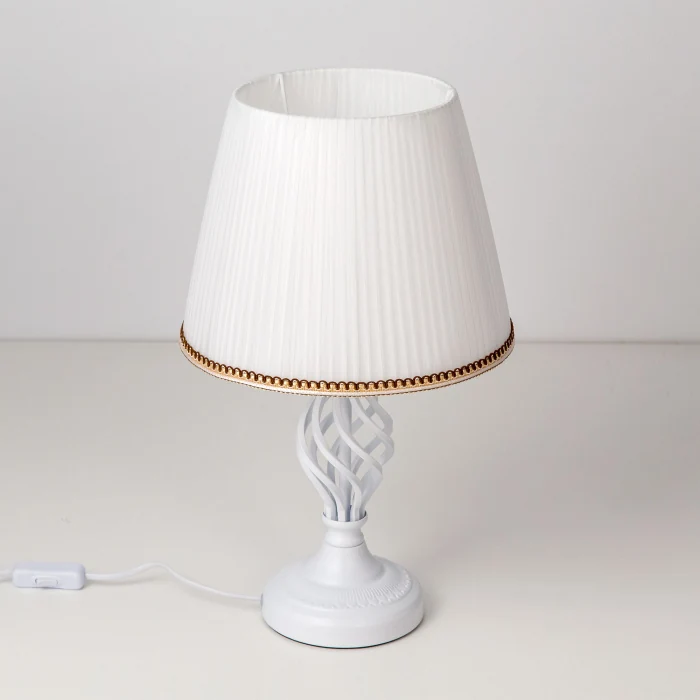 Настольный светильник Citilux Вена CL402800