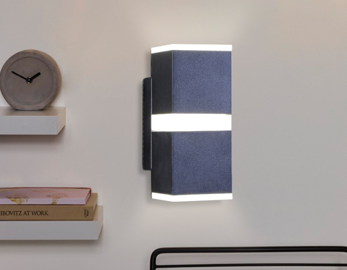 Настенный светодиодный светильник с акрилом Ambrella light FW190