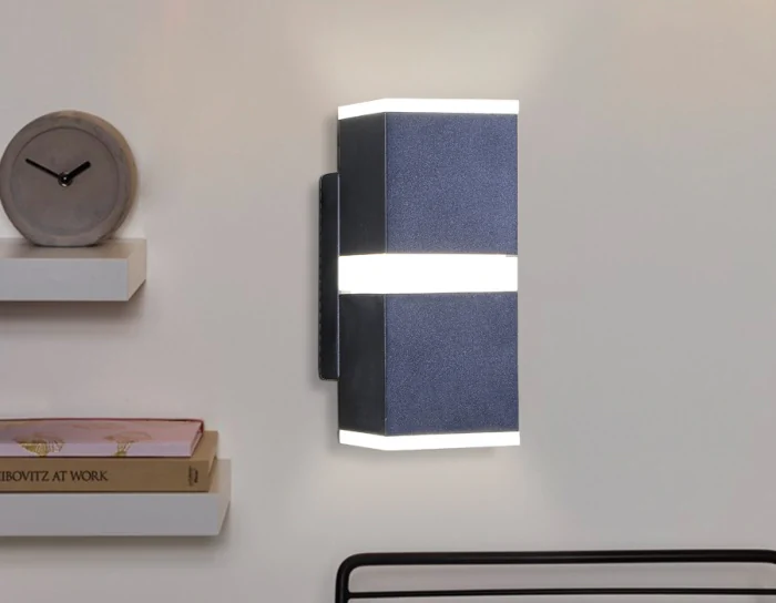 Настенный светодиодный светильник с акрилом Ambrella light FW190