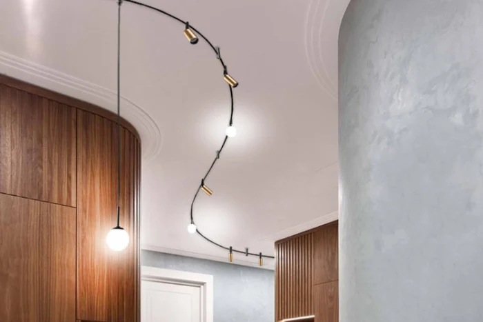 Светильник трековый ITALLINE IT010-4021 black 3000K