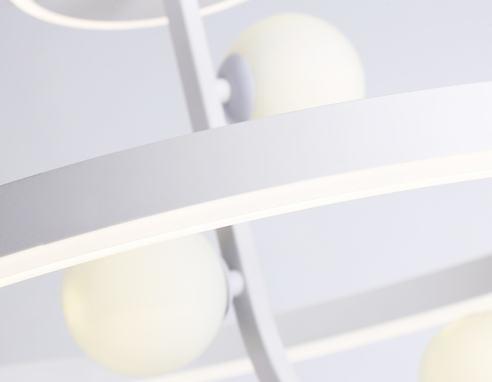 Потолочный светодиодный светильник со сменной лампой и пультом управления Ambrella light FL66261