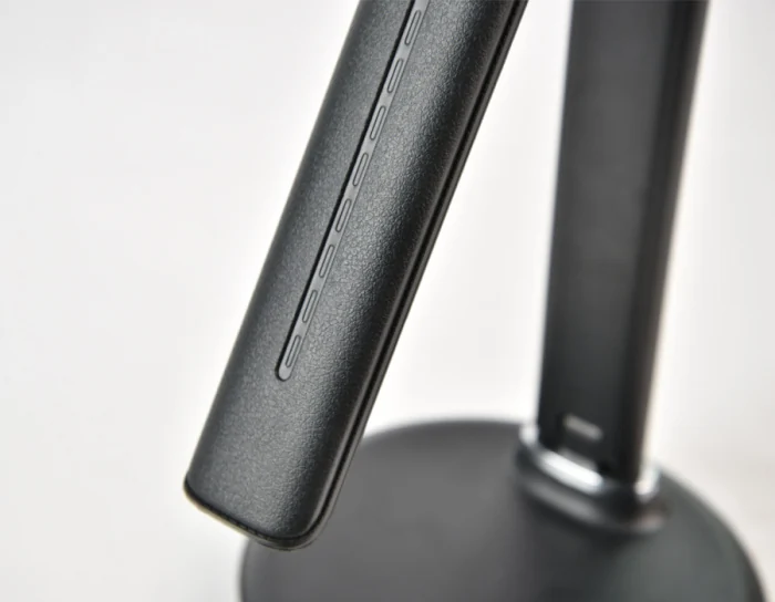 Светодиодная настольная лампа с беспроводной зарядкой Ambrella light DE521