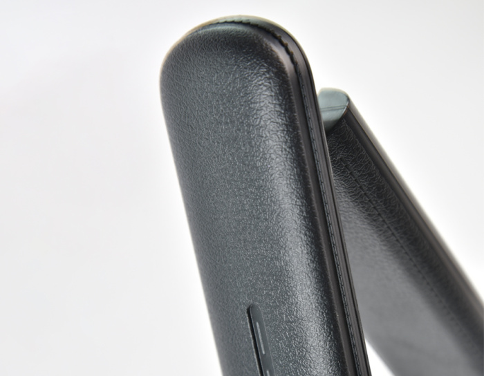 Светодиодная настольная лампа с беспроводной зарядкой Ambrella light DE521