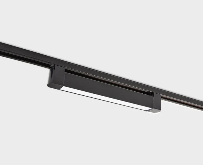 Светильник на шине ITALLINE IT08-8029 black 4000K