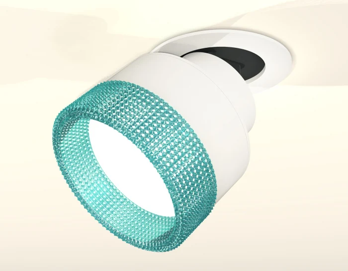 Комплект встраиваемого поворотного светильника с композитным хрусталем Ambrella light XM8101543