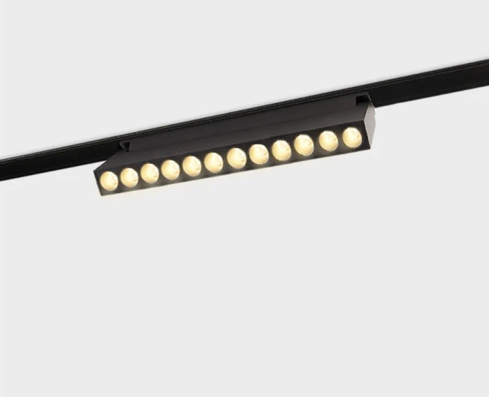 Светильник трековый ITALLINE IT012-5023 black 3000K